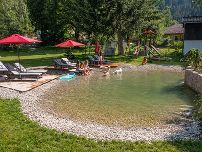 Hundehotel - Sankt Martin am Tennengebirge - Unser beliebter Hundebadeteich - GRUBERS Hotel Apartments Gastein