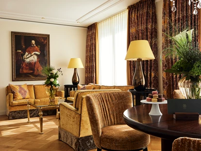 Hundehotel - Doggies: 3 Doggies - Michael Gorbatschow Suite - Parkhotel Gütersloh