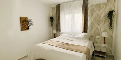 Hundehotel - Sitzplatz im Garten - Zadar - Šibenik - Gemütliches Schlafzimmer - Villa Dobri Dupin