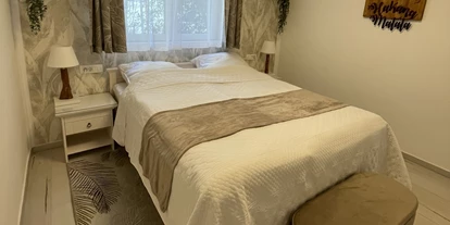 Hundehotel - Sitzplatz im Garten - Zadar - Šibenik - Gemütliches Schlafzimmer - Villa Dobri Dupin