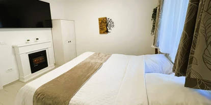 Hundehotel - Sitzplatz im Garten - Zadar - Šibenik - Gemütliches Schlafzimmer - Villa Dobri Dupin