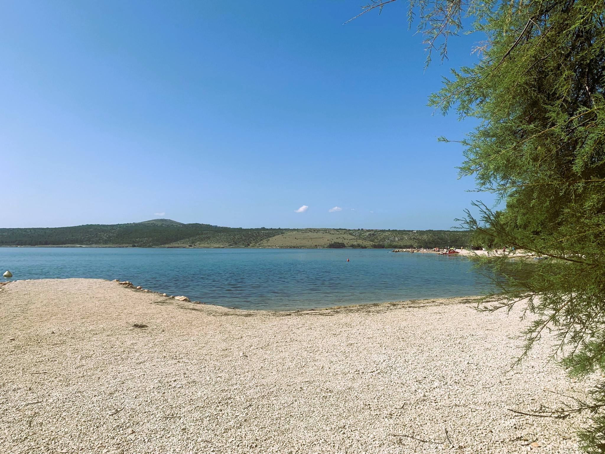 Ferienhaus mit Hund: Kieselstrand mit kristallklarem Wasser - Villa Dobri Dupin