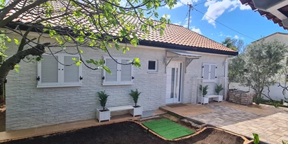Hundehotel - Sitzplatz im Garten - Zadar - Šibenik - Villa Dobri Dupin
