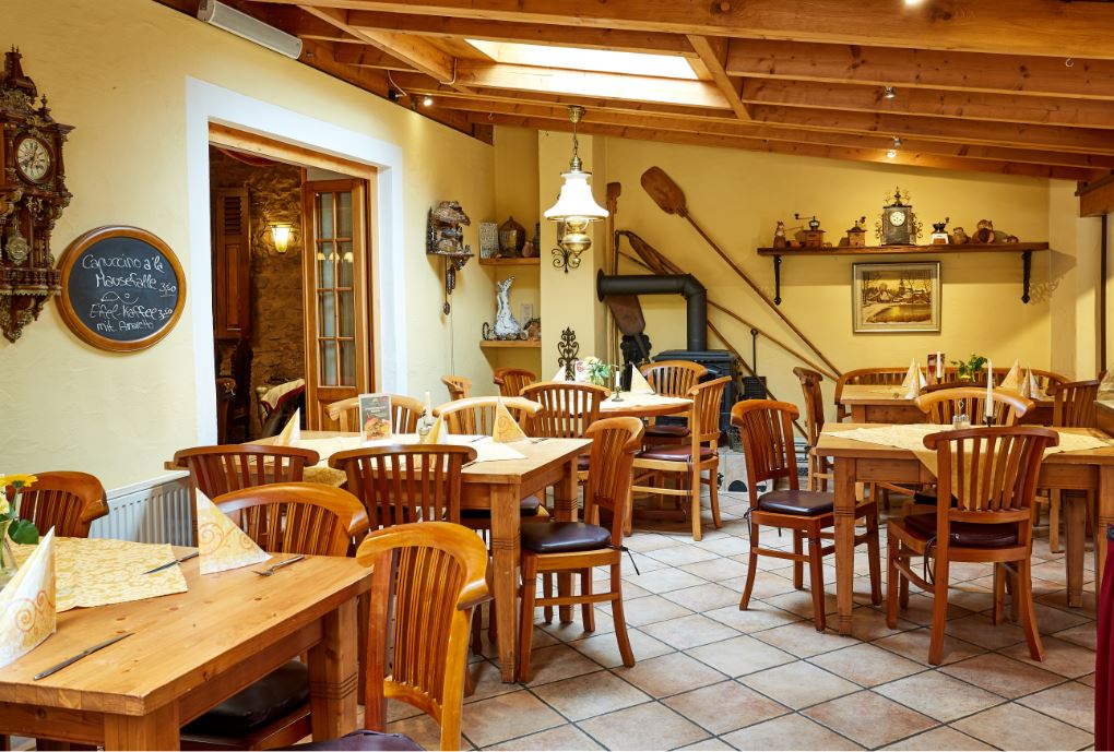Hundehotel - Hund im Restaurant erlaubt - Rheinland-Pfalz - Restaurant - Hotel Am Eifelsteig