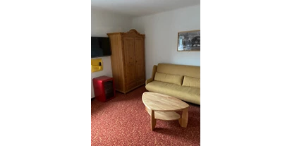 Hundehotel - WLAN - Jahnsdorf/Erzgebirge - Sitz- und Schlafcouch Doppelzimmer - Berggasthof & Hotel Neues Haus Oberwiesenthal