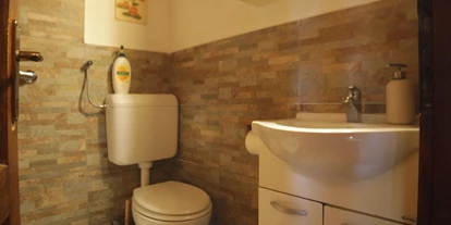 Hundehotel - Badewanne und Dusche - Vikendica Bobica