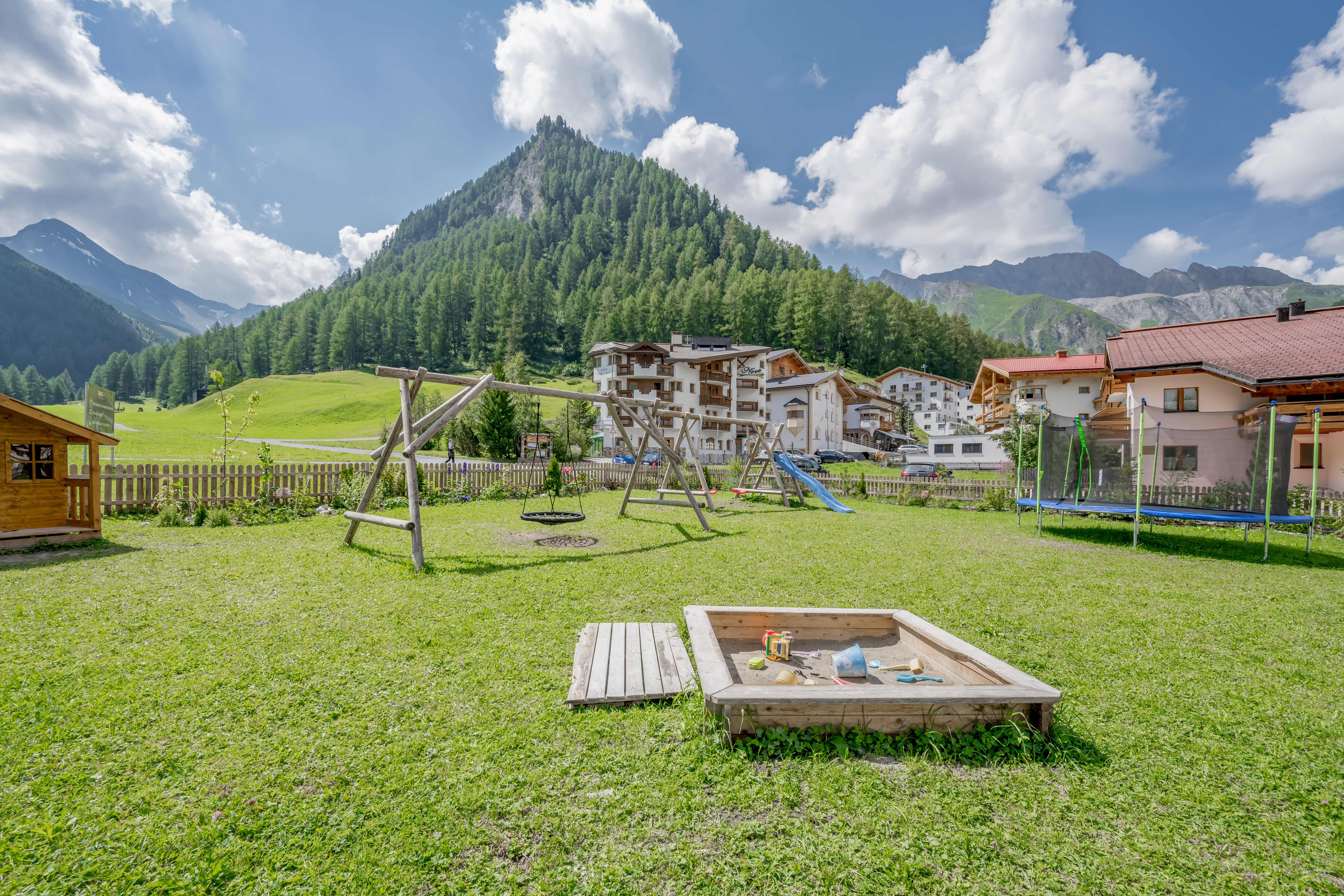 Hundehotel - Graubünden - Hotel Garni Nevada