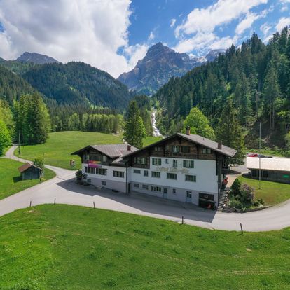 Hundehotel - Klassifizierung: 3 Sterne - Berner Oberland - Kraftort Simmenfälle - Digital Detox Hotel & Restaurant Simmenfälle 