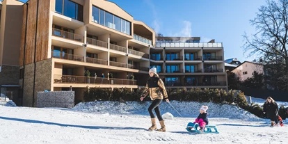 Hundehotel - Pools: Schwimmteich - Rodelhang direkt beim Hotel - Dilly - Das Nationalpark Resort