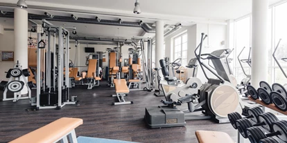 Hundehotel - Pools: Schwimmteich - Panorama Fitnessstudio - Dilly - Das Nationalpark Resort