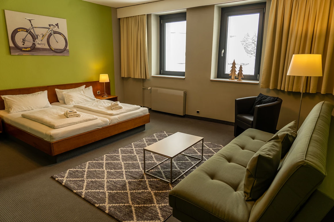 Urlaub-mit-Hund: großzügige Zimmer mit und ohne Bergblick - k1 sporthotel Kurort Oberwiesenthal