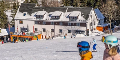 Hundehotel - Doggies: 3 Doggies - k1 sporthotel - direkt an der Skipiste - k1 sporthotel Kurort Oberwiesenthal