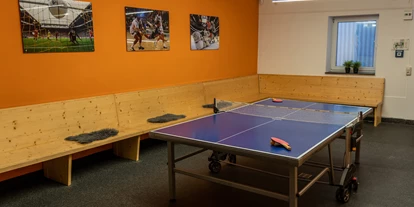 Hundehotel - Doggies: 3 Doggies - Tischtennis und Tischkicker - k1 sporthotel Kurort Oberwiesenthal