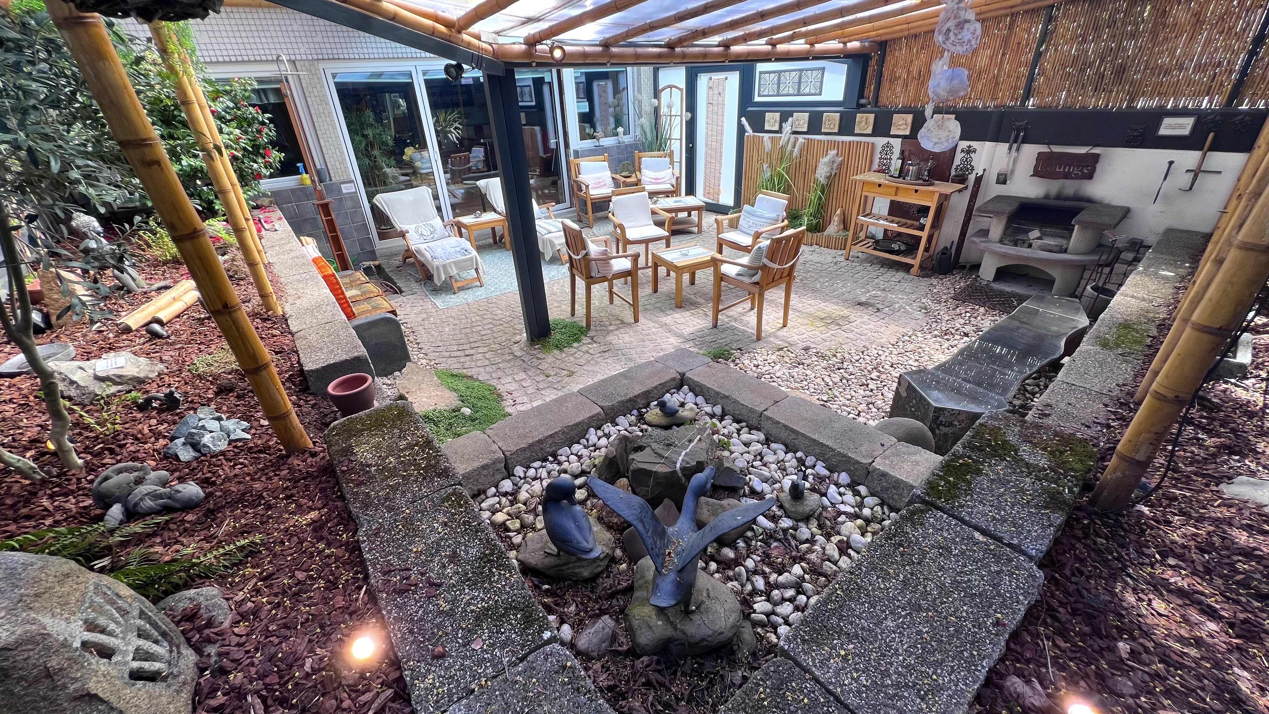 Ferienhaus mit Hund: Euer eingezäunter Garten - Marcel Bruckmanns Spa