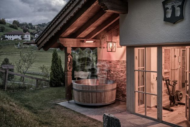 Urlaub-mit-Hund: Hüttendorf Ladizium