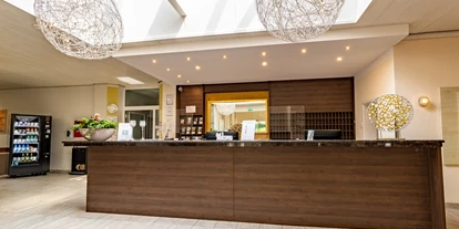 Hundehotel - Ladestation Elektroauto - Dipperz - Rezeption - Wellness- und Tagungshotel AQUALUX