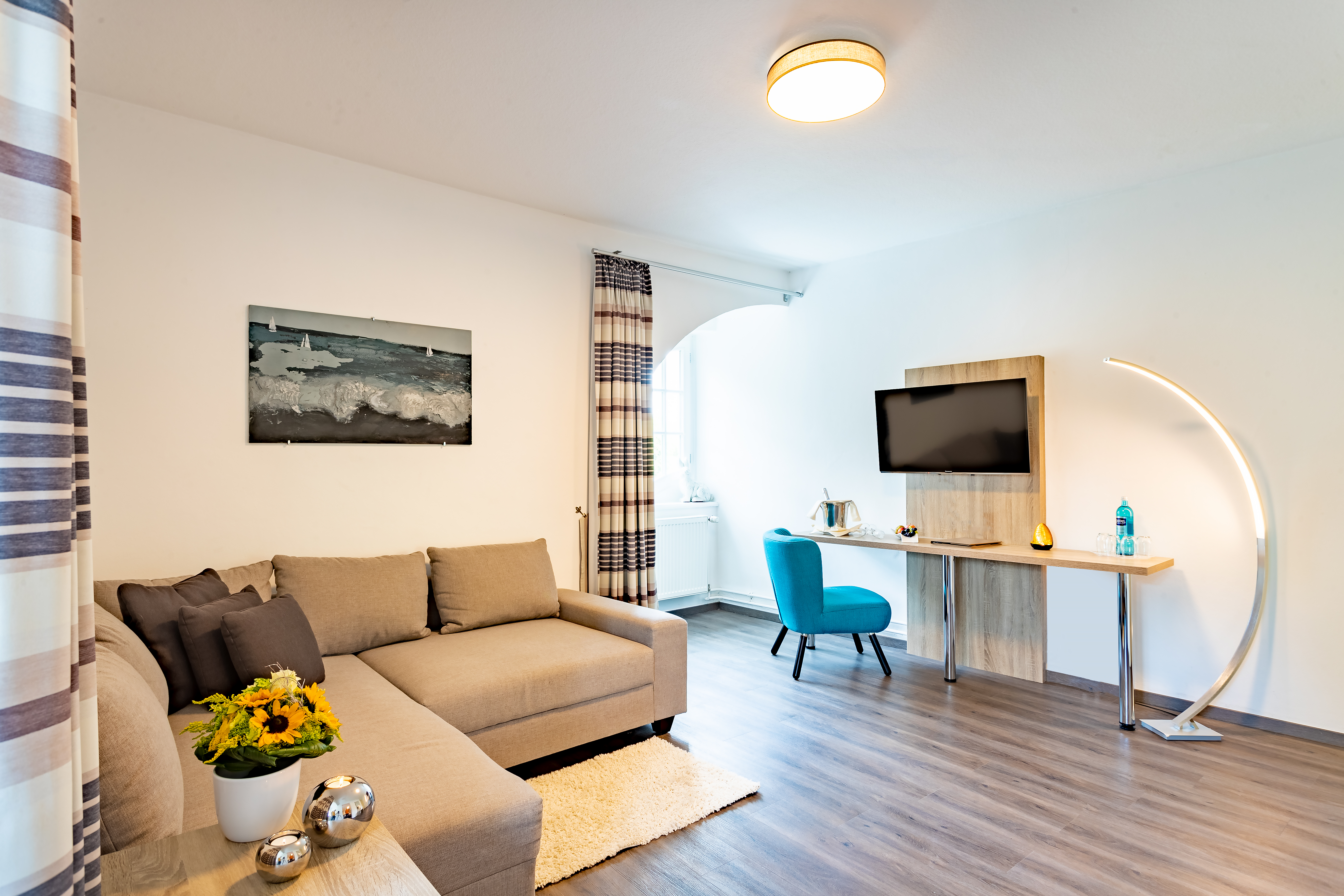 Hundehotel - Hessen - Wohnbereich Turmsuite - Boutique Hotel Badehof