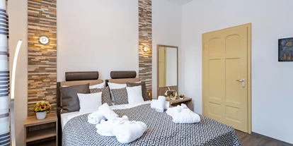 Hundehotel - Ladestation Elektroauto - Dipperz - Doppelzimmer Standard - Boutique Hotel Badehof