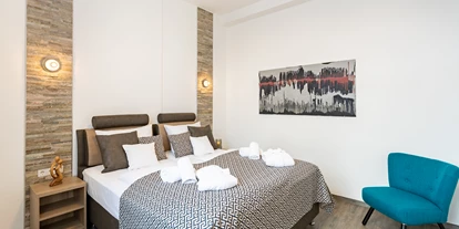 Hundehotel - Ladestation Elektroauto - Dipperz - Juniorsuite - Boutique Hotel Badehof