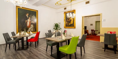 Hundehotel - Ladestation Elektroauto - Dipperz - Empore - Boutique Hotel Badehof