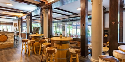 Hundehotel - Ladestation Elektroauto - Dipperz - Restaurant TaVino - Boutique Hotel Badehof