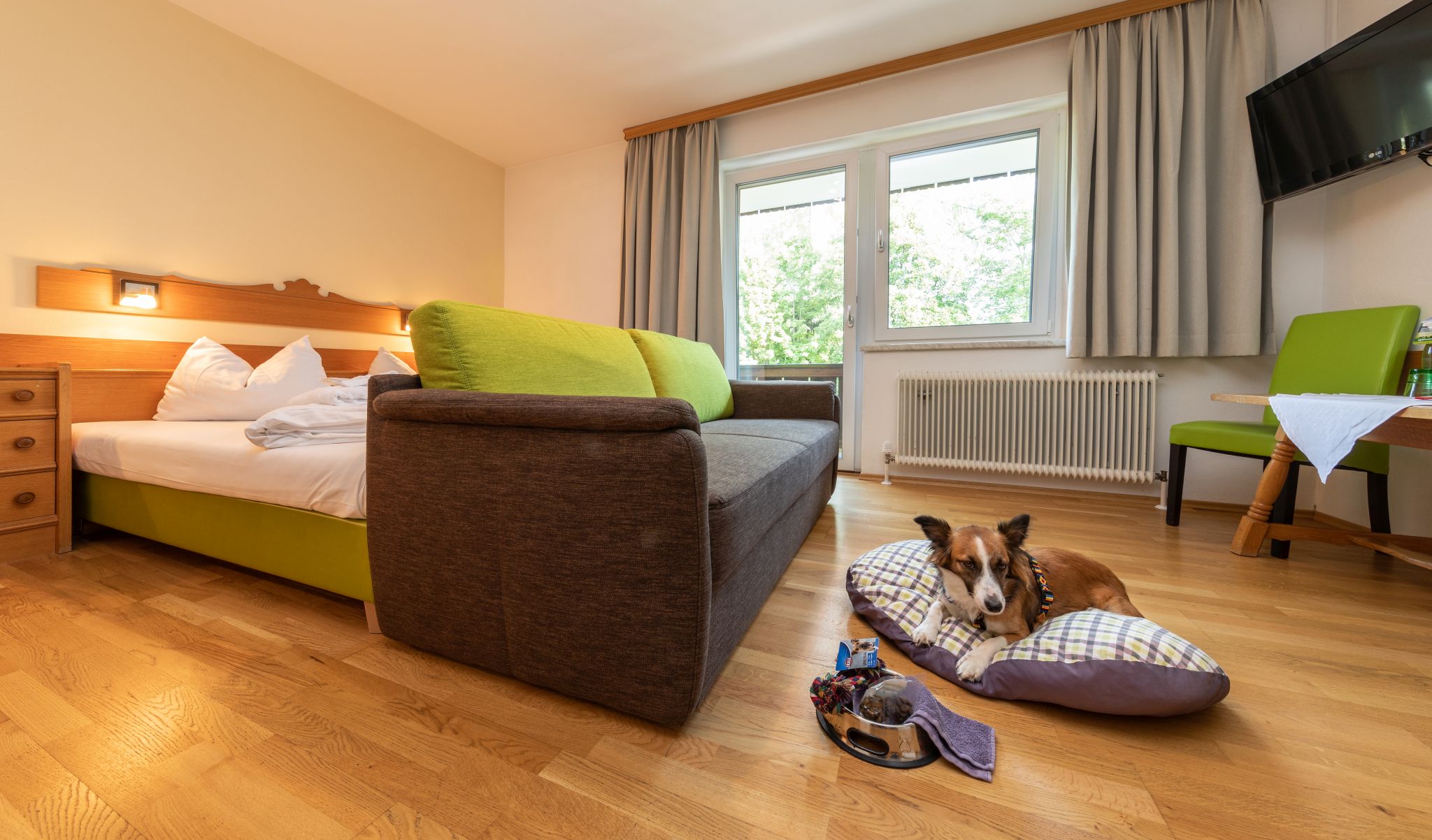 Almfrieden Hotel & Romantikchalet Zimmerkategorien Familienzimmer für 5 Personen