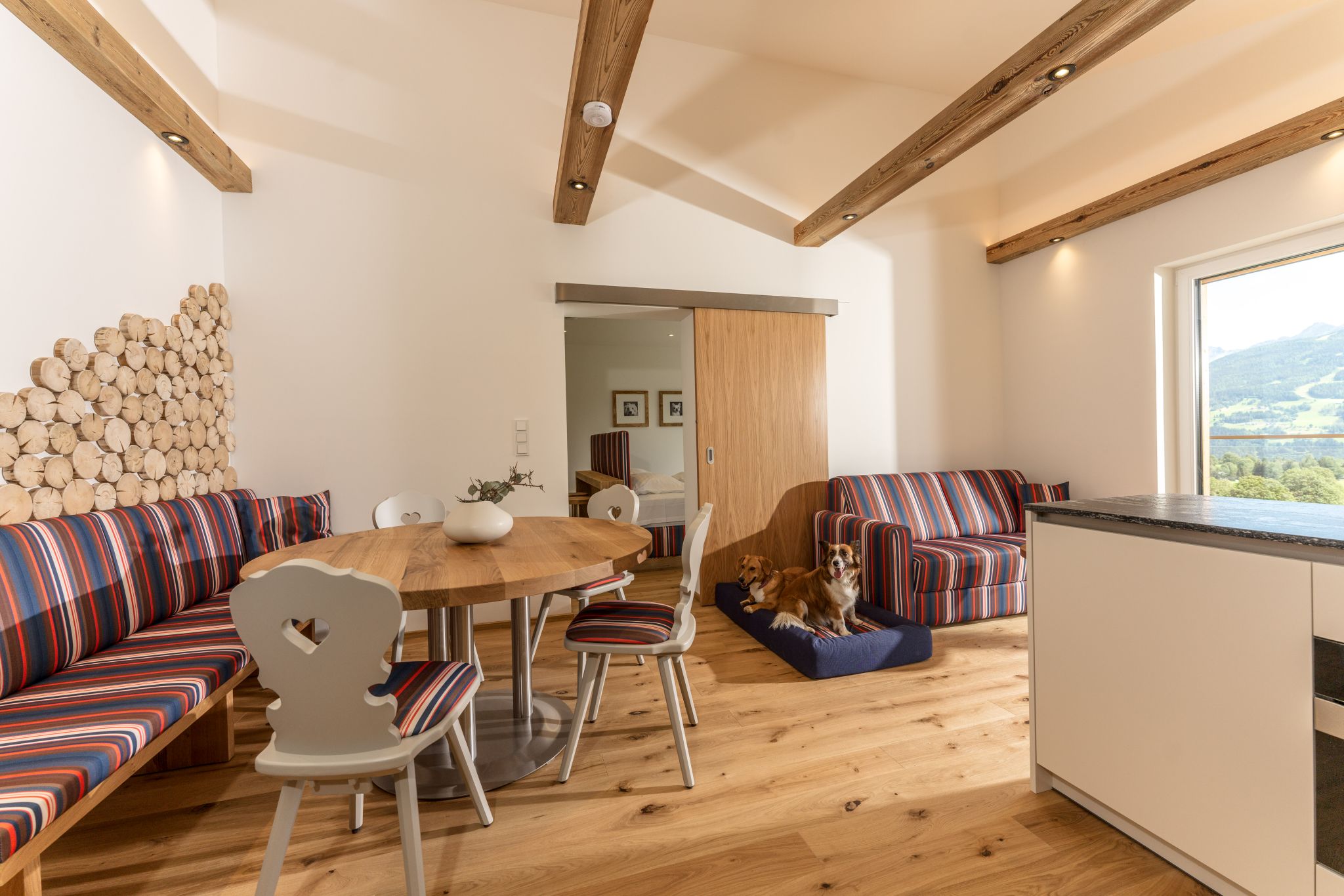 Almfrieden Hotel & Romantikchalet Zimmerkategorien PanoramaAppartement WeitBlick Nr. 3