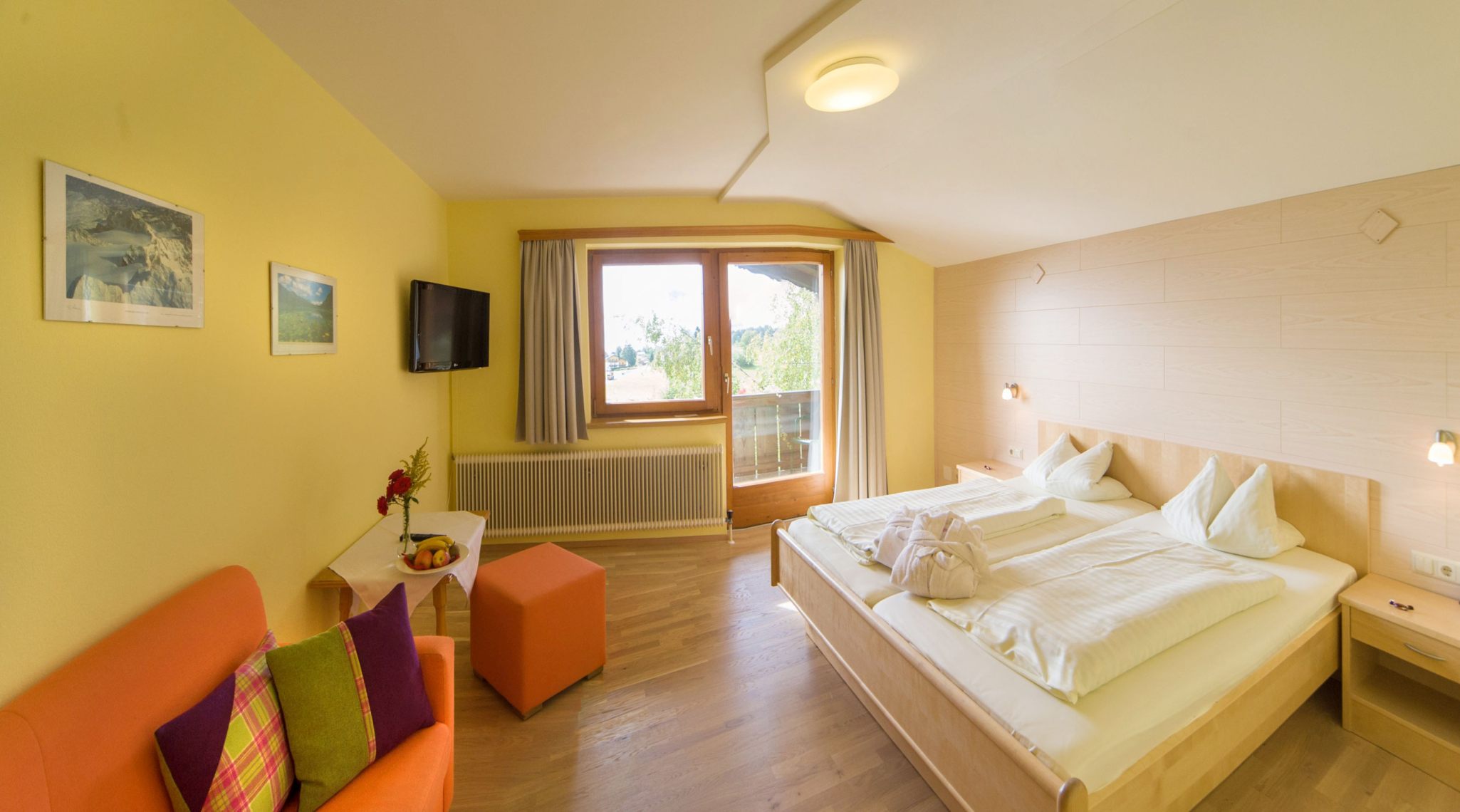 Almfrieden Hotel & Romantikchalet Zimmerkategorien Familienzimmer für 4 Personen