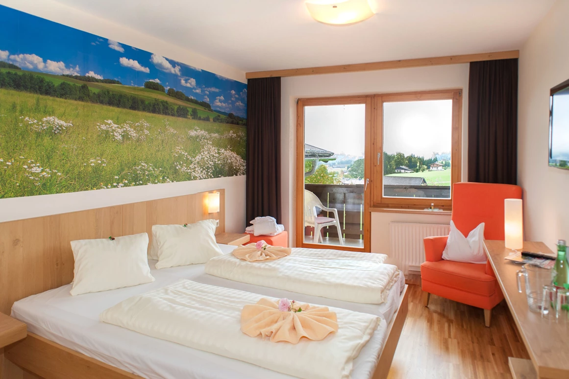 Urlaub-mit-Hund: Doppelzimmer "Kräuterzimmer" - Almfrieden Hotel & Romantikchalet - Wohnen | Schlafen