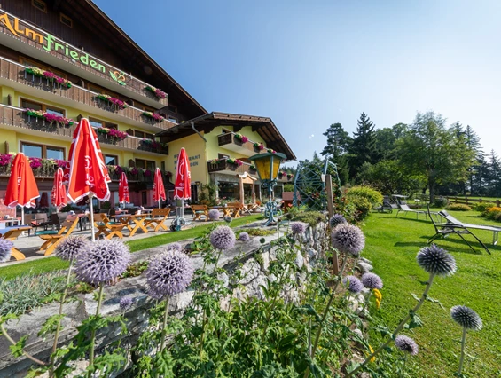 Urlaub-mit-Hund: Almfrieden Hotel & Romantikchalet - Haus | Umgebung