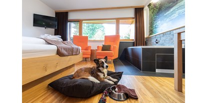 Hundehotel - Hund im Restaurant erlaubt - Almfrieden Hotel & Romantikchalet