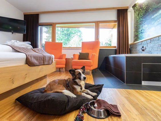 Urlaub-mit-Hund: Almfrieden Hotel & Romantikchalet - Urlaub mit Hund, Wohnen | Schlafen