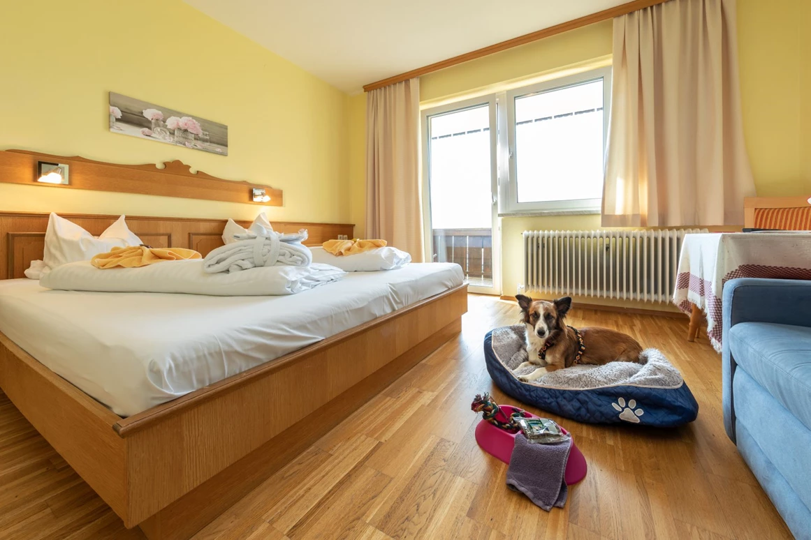 Urlaub-mit-Hund: Almfrieden Hotel & Romantikchalet - Wohnen | Schlafen