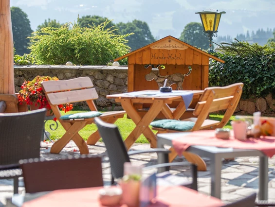 Urlaub-mit-Hund: Almfrieden Hotel & Romantikchalet - Haus | Umgebung