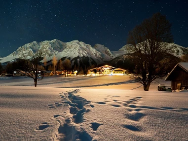 Urlaub-mit-Hund: Winterwunderland in Ramsau am Dachstein - Almfrieden Hotel & Romantikchalet - Haus | Umgebung