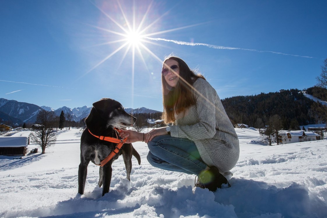 Urlaub-mit-Hund: Spaß im Schnee - Almfrieden Hotel & Romantikchalet