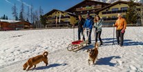 Hundehotel - Winterwandern direkt vom Hotel - Almfrieden Hotel & Romantikchalet