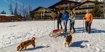 Hundehotel - Umgebungsschwerpunkt: am Land - Winterwandern direkt vom Hotel - Almfrieden Hotel & Romantikchalet
