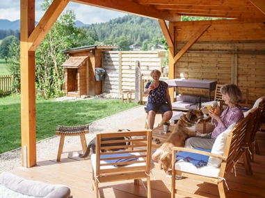 Urlaub-mit-Hund: Unsere neue Hundelounge - Almfrieden Hotel & Romantikchalet - Haus | Umgebung, Urlaub mit Hund