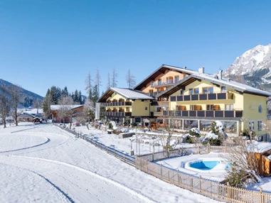 Urlaub-mit-Hund: Almfrieden Hotel & Romantikchalet - Haus | Umgebung