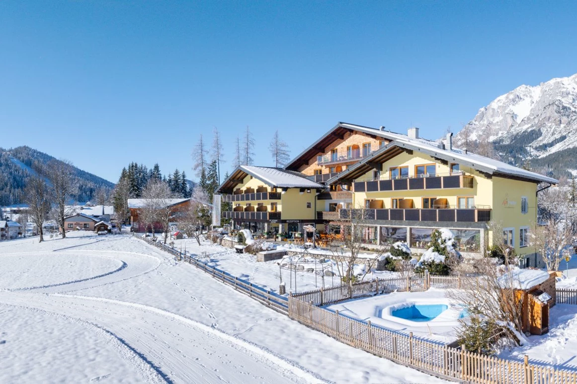 Urlaub-mit-Hund: Almfrieden Hotel & Romantikchalet - Haus | Umgebung