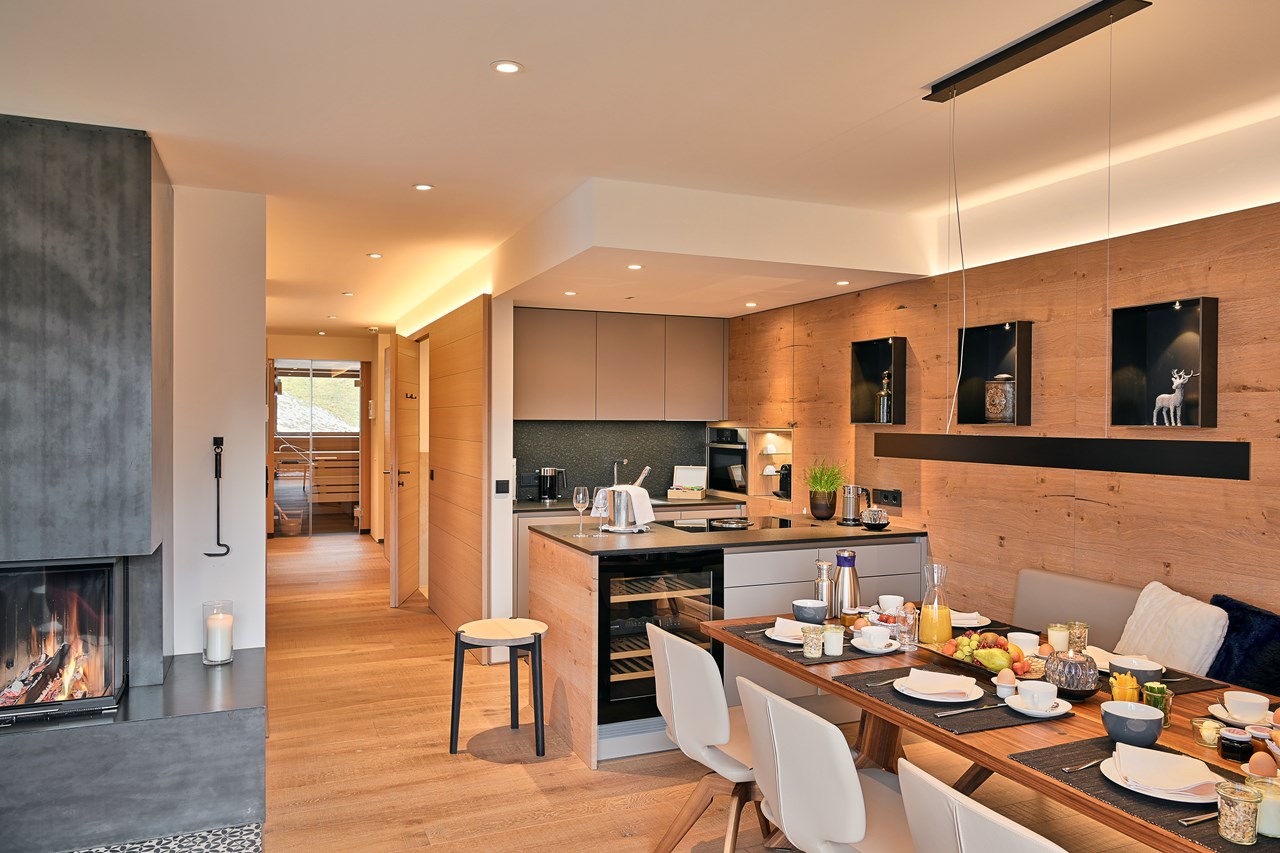 Sporthotel Petersboden & Chalet Hohe Welt - luxury apartments Oberlech Zimmerkategorien Hohe Welt: Apartment "Nanga Parbat" mit Balkon (ca. 100m²)