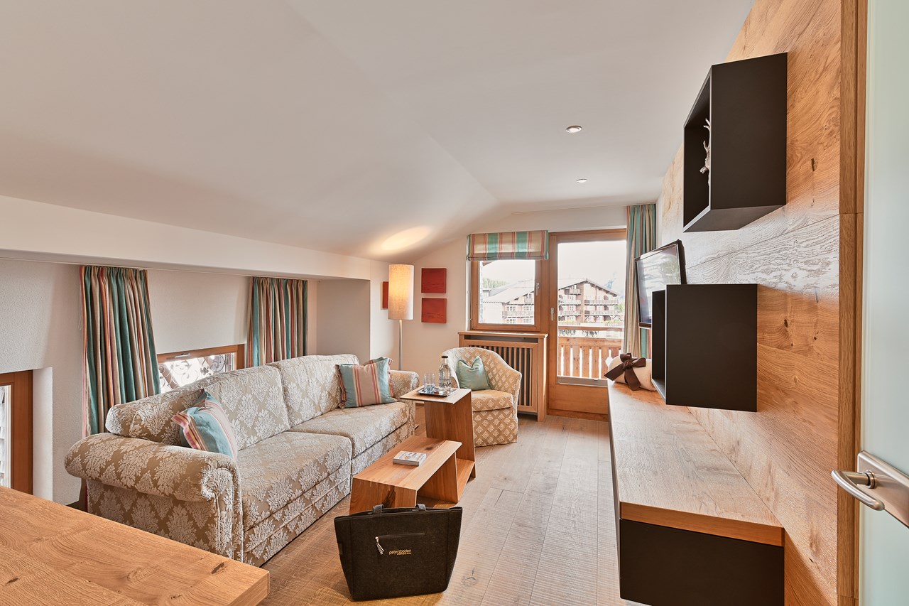 Sporthotel Petersboden & Chalet Hohe Welt - luxury apartments Oberlech Zimmerkategorien Petersboden: Apartment "Wöster" mit Balkon (ca. 55m²)