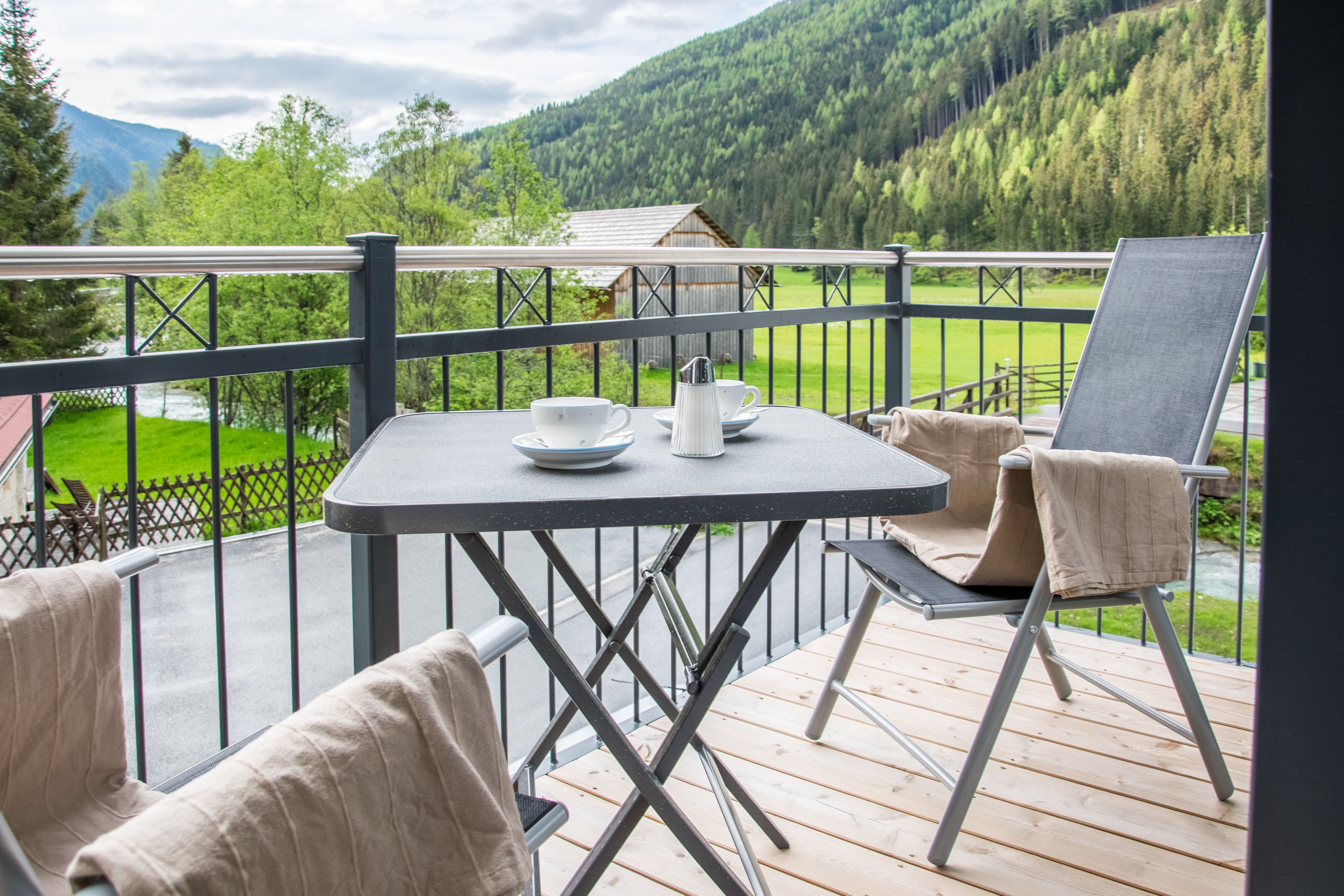 Urlaub-mit-Hund: Ferienwohnung - Hotel Wohlfühlpension Gell und Appartements - Wohnen | Schlafen