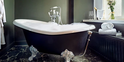 Hundehotel - Verpflegung: Halbpension - Sachsen - Badezimmer Junior Suite - Schlosshotel Althörnitz