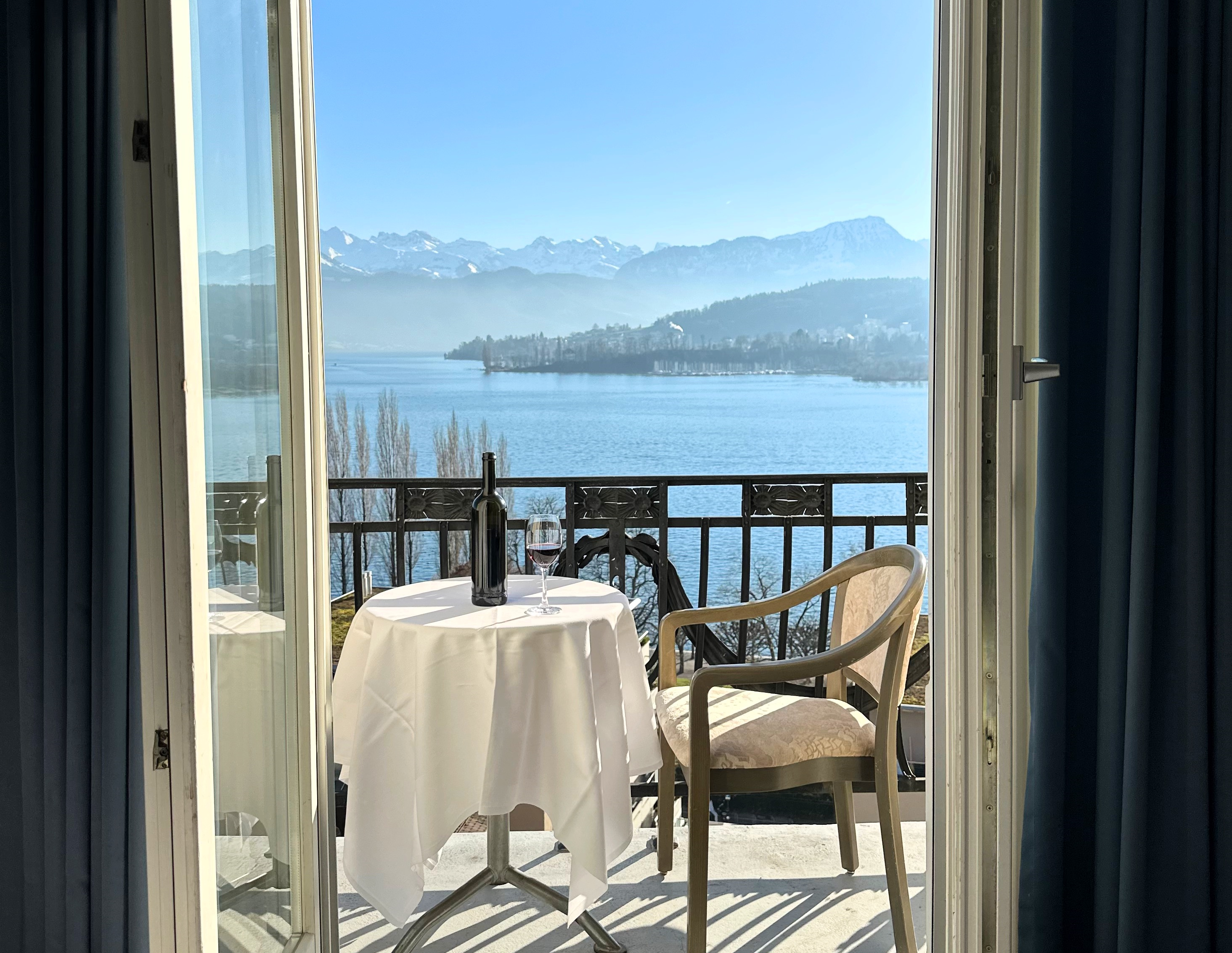 Urlaub-mit-Hund: Seeblick - Hotel Royal Luzern