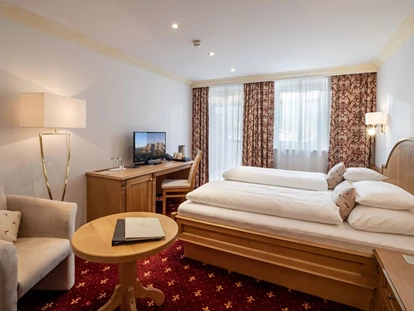 Hundehotel - Pools: Schwimmteich - Aktiv Zimmer - Adults only Alpenhotel Karwendel