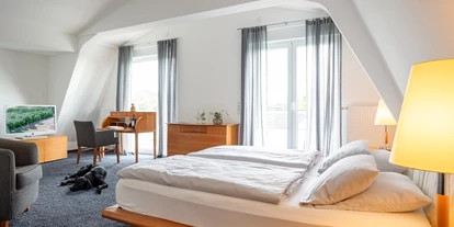 Hundehotel - keine Leinenpflicht im Hotel - Köln - &REPEAT Köln Airport