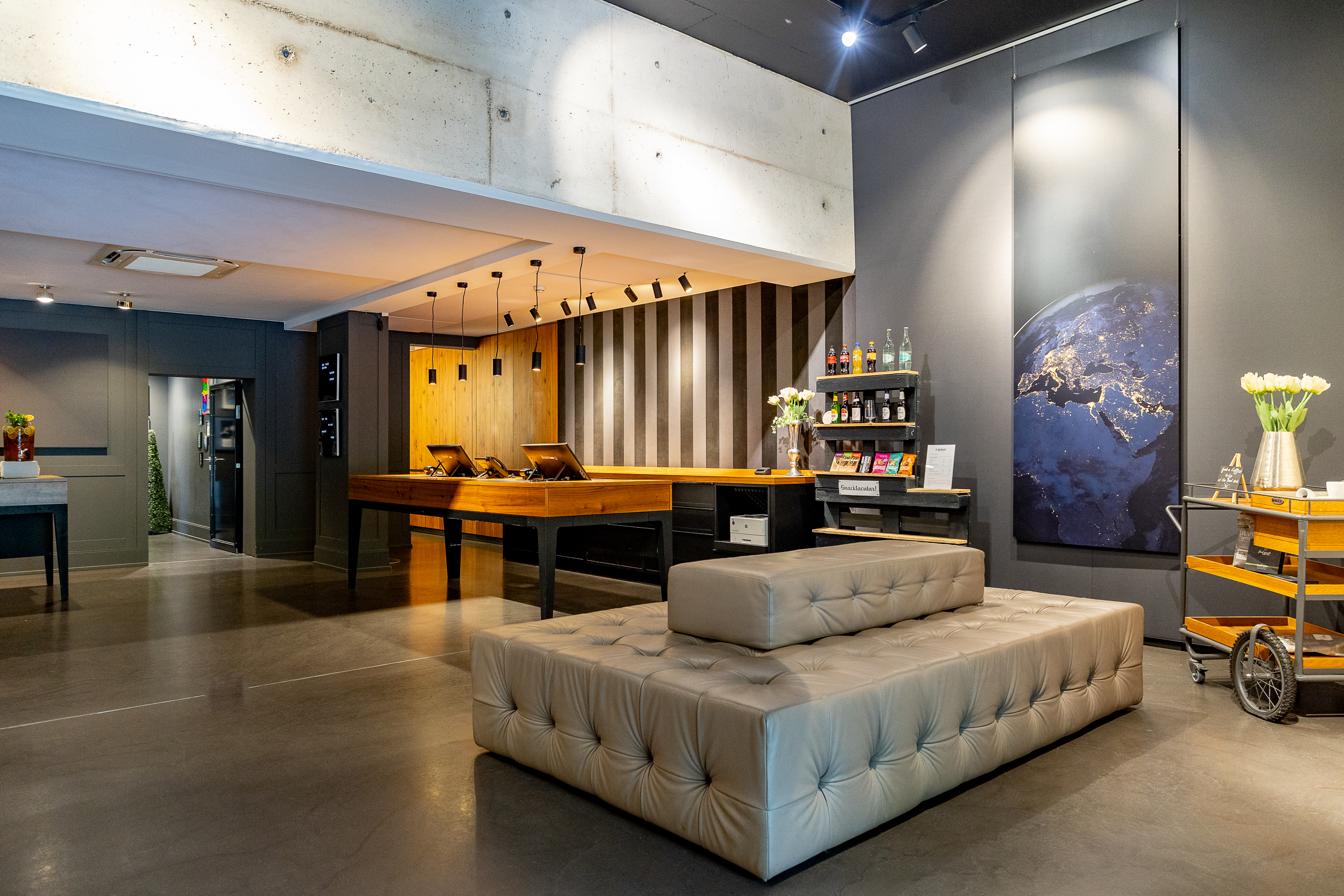 Urlaub-mit-Hund: &REPEAT Köln Airport