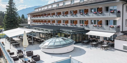 Hundehotel - Tauplitz - Hotel Restaurant Grimmingblick - Terrasse - Hotel Restaurant Grimmingblick
